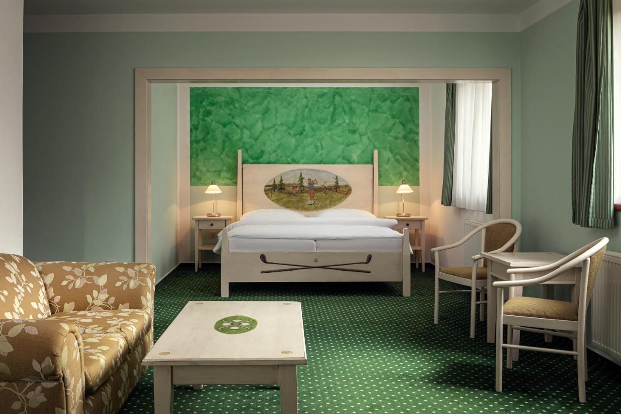 Golf & Spa Kuneticka Hora Dritec Extérieur photo